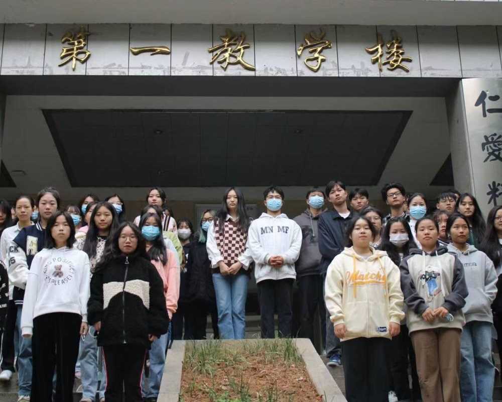 ���ώ�����W���_�WԺ�_չ���R�ąf���ڄӣ������坍У�@��־Ը���