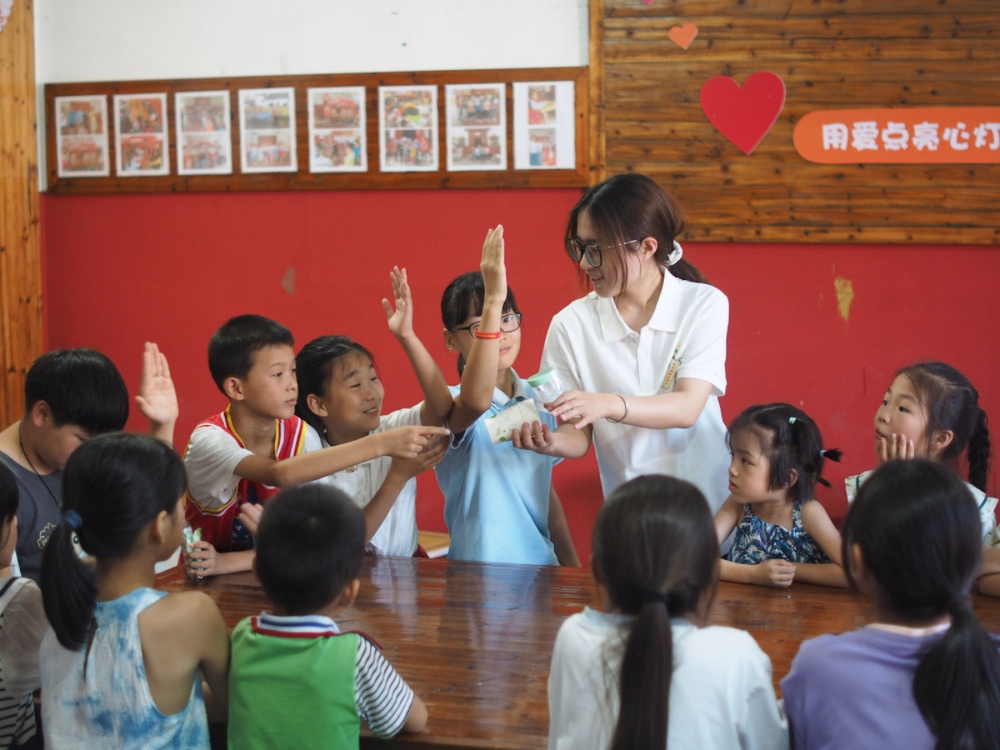 �Ԑ۞鷫������Qɽ�lͯ�ĸ۞�