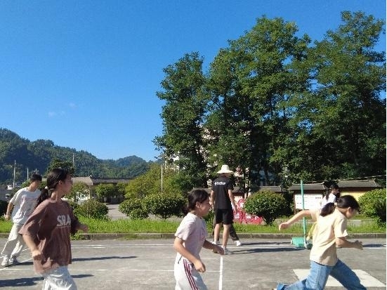 "ƹ"���ഺ "��"��ͬ�С���"��������"Ȥζƹ���n