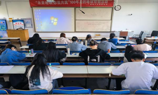 �ĳǴ�W(xu��)�GҰ�f(xi��)��(hu��)�e�k��δ��(l��i)���� ���ҹ�����100�������L�ƻ��(d��ng)