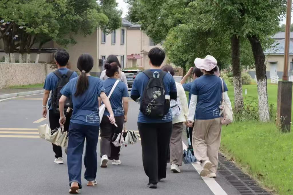 �����l�M�Еr���]�z�N������󣬉��Č��E�����