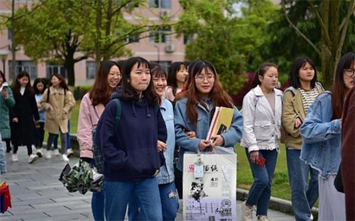 ��W�������롱�����������У�180cm�eʧ���x�����ܚgӭ��������