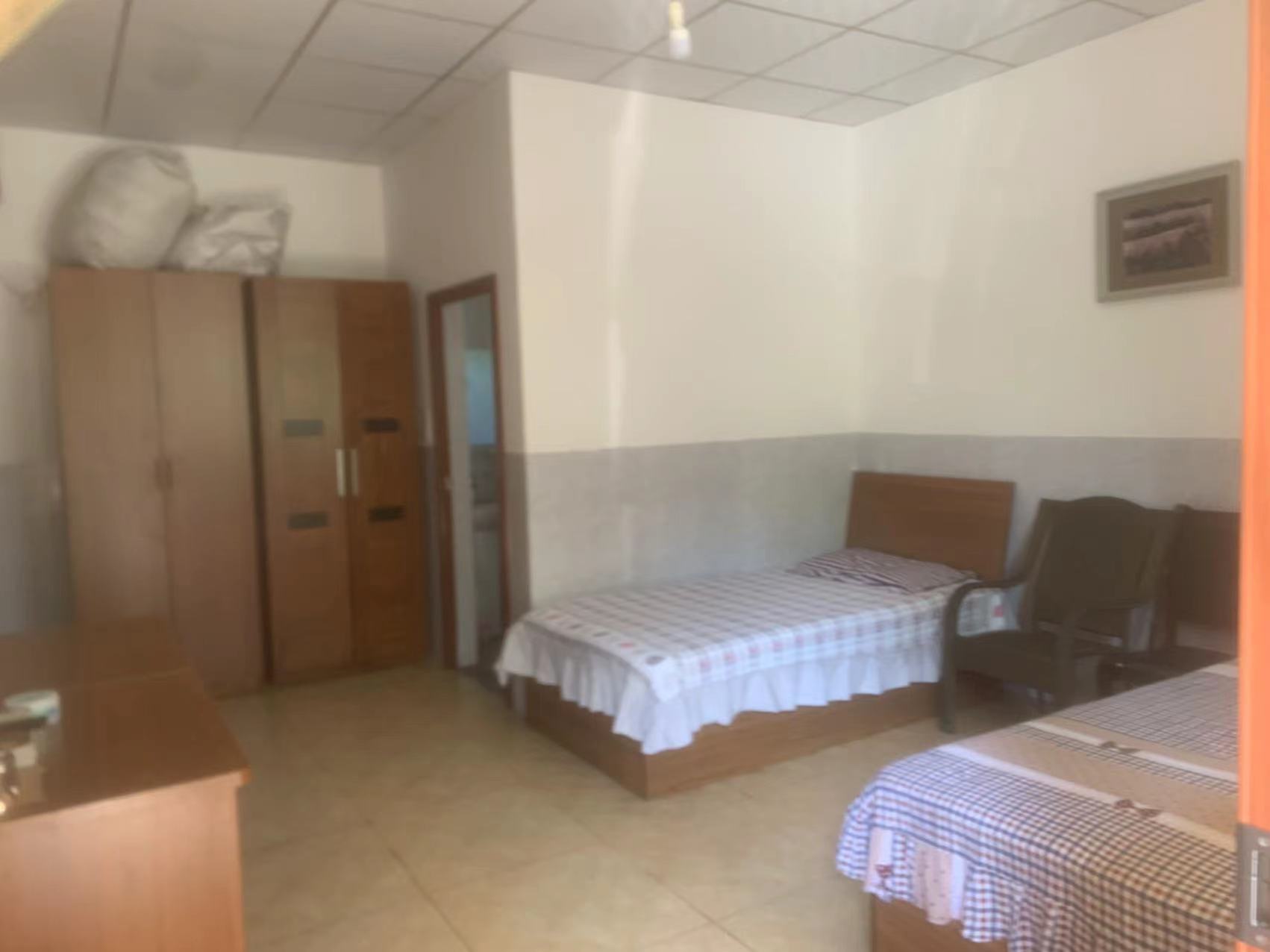 �ӏ�(qi��ng)�C(j��)��(g��u)��ͥ��������ͬ��Q�������톖(w��n)�}