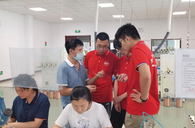 �Ϸʹ���W�����M���ݣ�̽�����Ͳ��ϣ��T�̓������