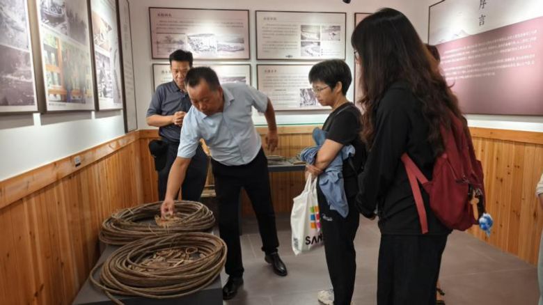 �ഺ���E�L�¾�����̩�Ŵ�`����������r(n��ng)�ִ�W(xu��)�W(xu��)��������̩��ɫ�l(xi��ng)��ȼَ����O(sh��)