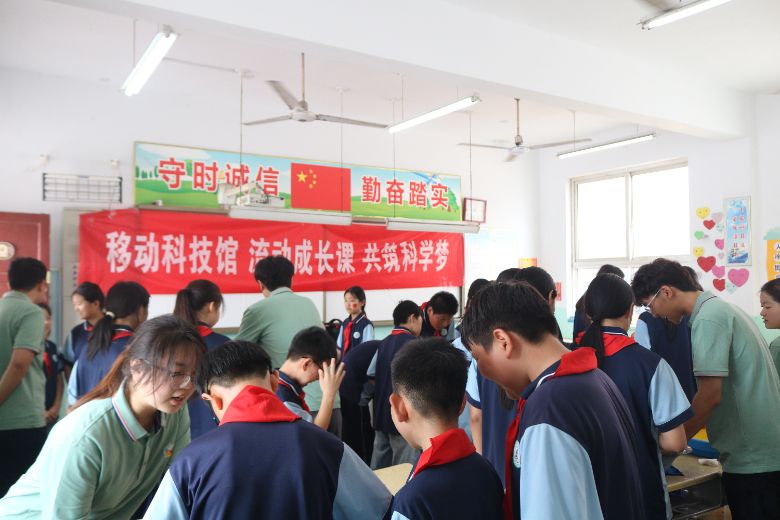 ���ώ�������WԺ���ƄӿƼ��^�����I�����l���ČWУ�W�ӕ���֪�R����