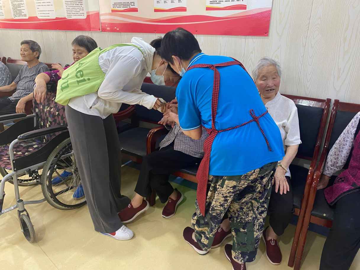 ���ݹ����У���ů������