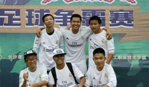 ����������У������Μ���������