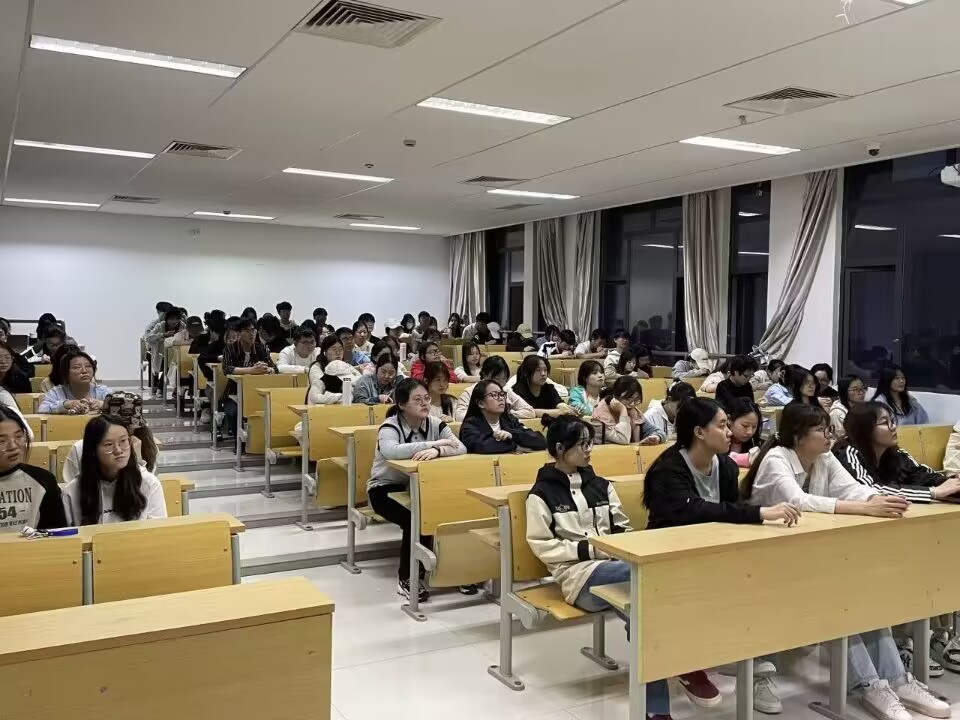 �ӛ�vʷ���^�l��ǰ����ӛ̩�݌WԺ����WԺ�����������_�n