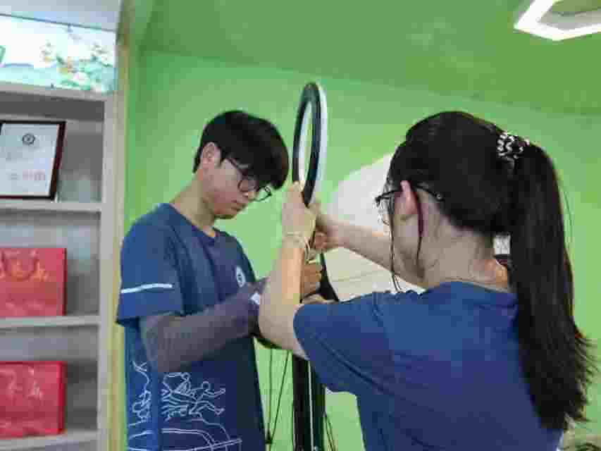 ����Ļǰߺ��ɽ���ͣ���Ԓ�g�x�����d�ġ�