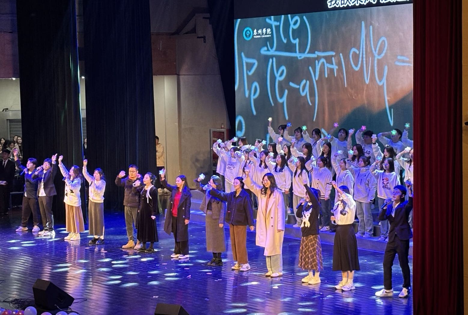 ӭ�Ӵ�һ��������������δ��(l��i)