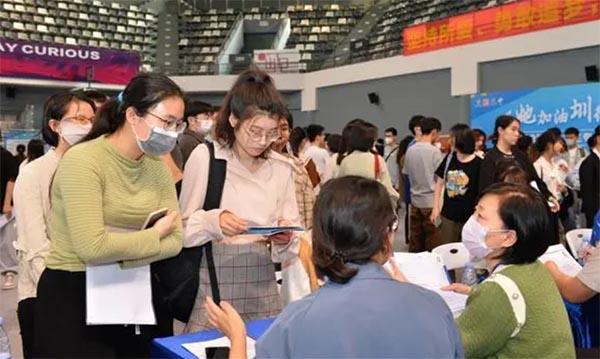 ����Ů��W��������Ƹ��������e��