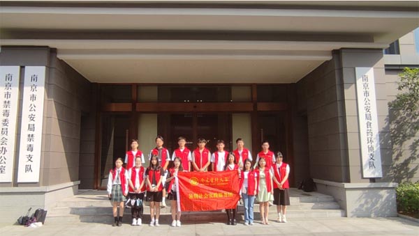 �ό��������b��������`С��ꠡ����R�����Ͷ�Ʒ�Ă��b