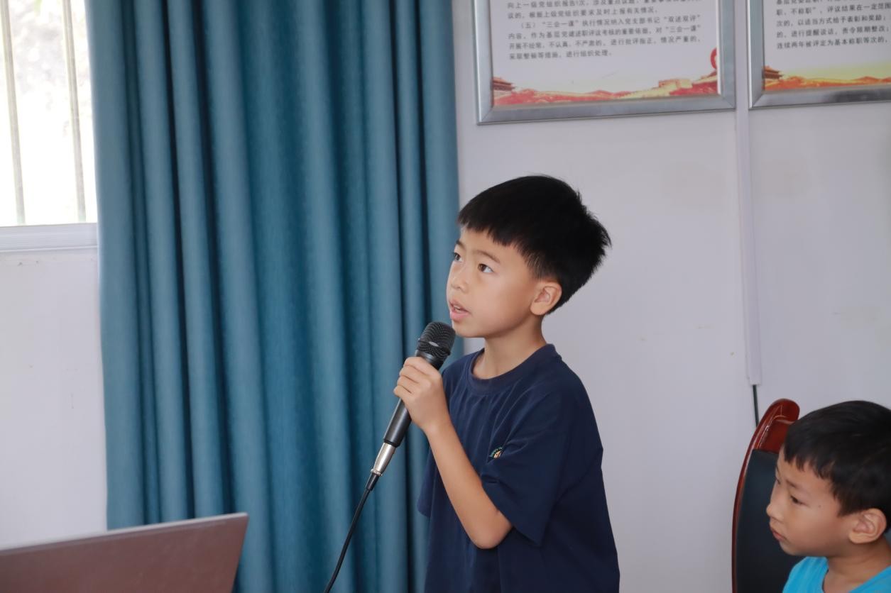 �ԿƼ��x��ͯ�ģ�׌AI֮�������l(xi��ng)��