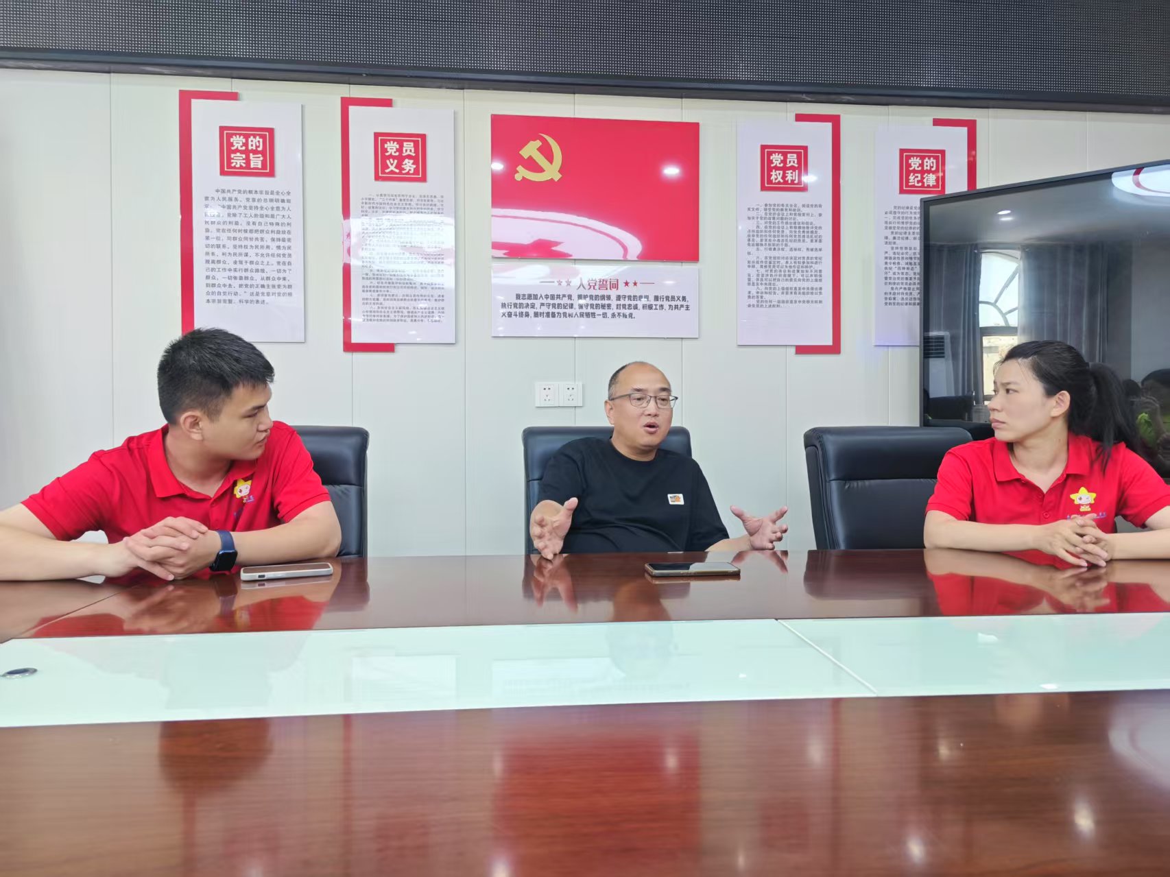 �ഺ��(sh��)�`̤�L���u�ɴ� �����ں�뢮�(hu��)���d��ƪ