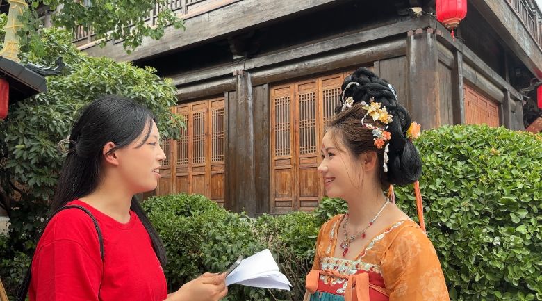 ǧ����������Z�����{(di��o)�У�һ��(ch��ng)�P(gu��n)���Ļ�IP�c�̘I(y��)���B(t��i)���ഺ˼��