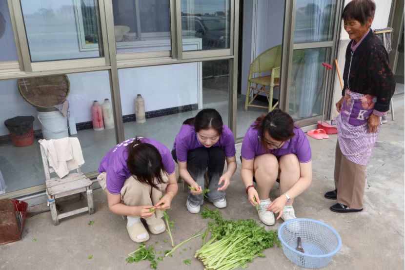 �P(y��ng)�ݴ�W(xu��)�V��W(xu��)Ժ���̺��������򺣶��d���{(l��n)������(sh��)�`�(du��)�����l(xi��ng)��(sh��)�`�У����ůϦꖣ��V��W(xu��)���������ճ���������"�H��ʢ��"