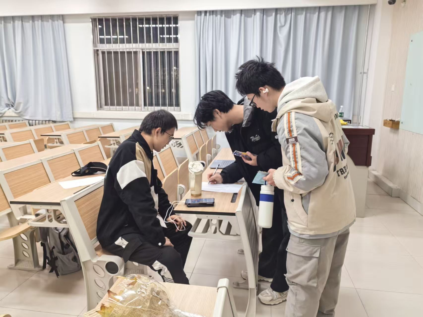 �����r(n��ng)�ֿƼ���W(xu��)ꖹ�F(tu��n)��ί�@ˇ֧�������~��������P�������A�M�e��