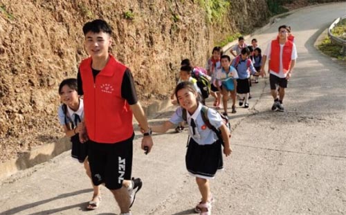 ·���_�£�����ǰ��