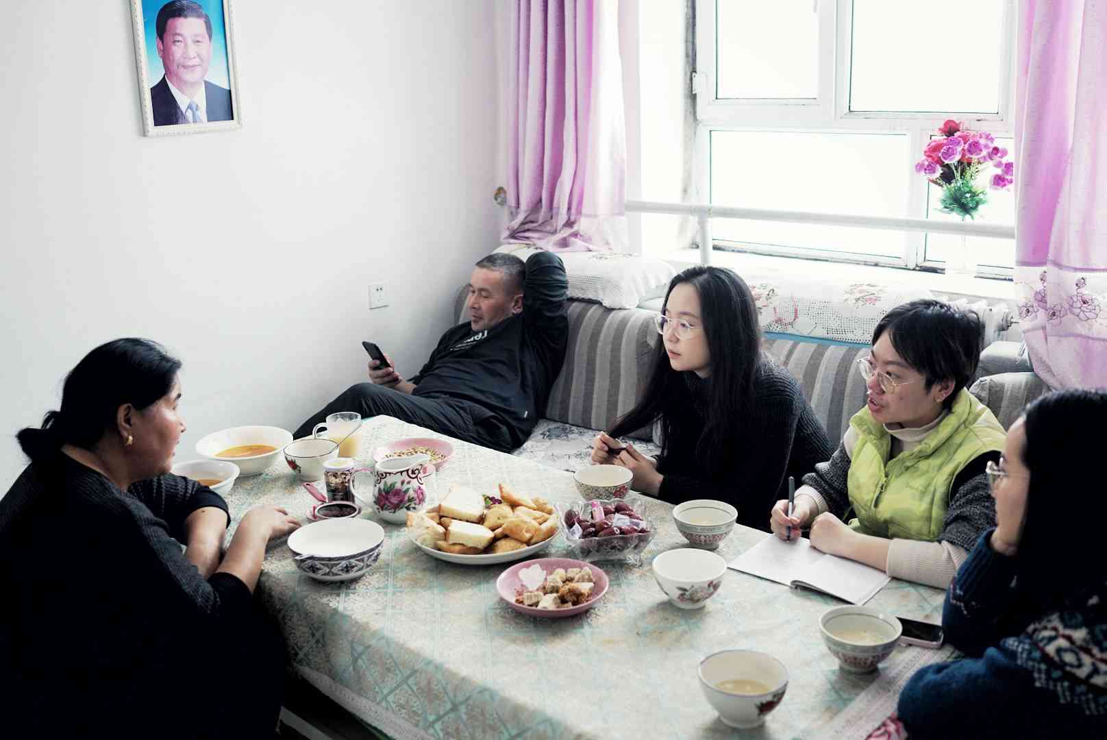 00���W���{�б������f�����������^�������Y���