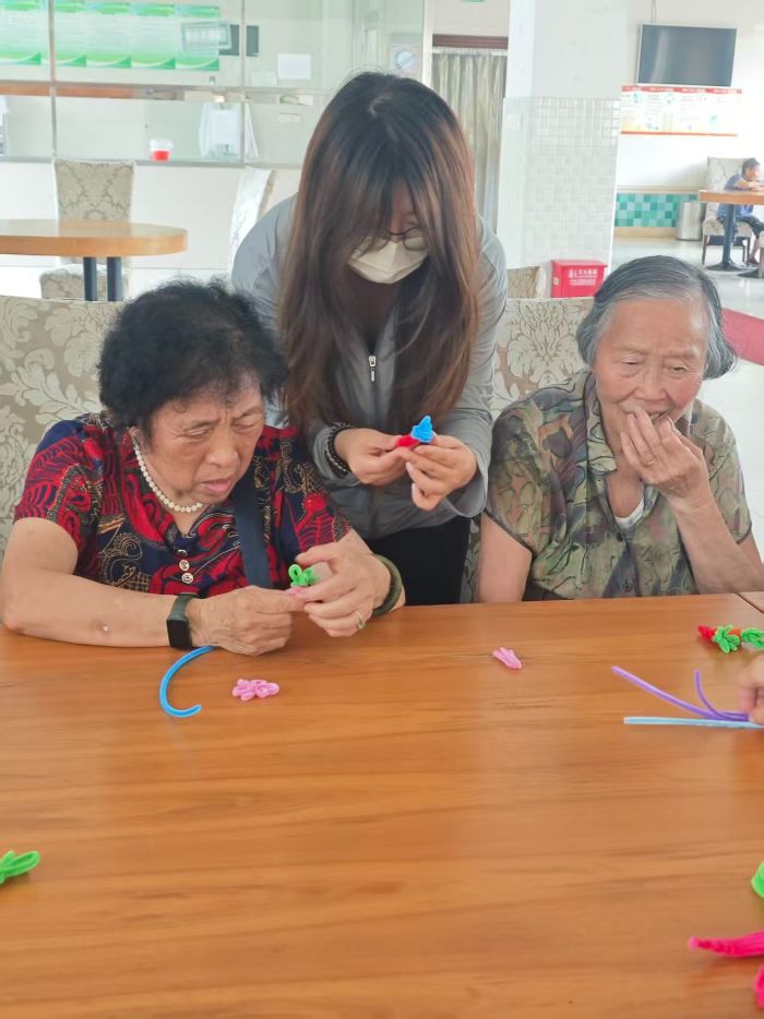 ����W(xu��)Ժ�����ů���Є�