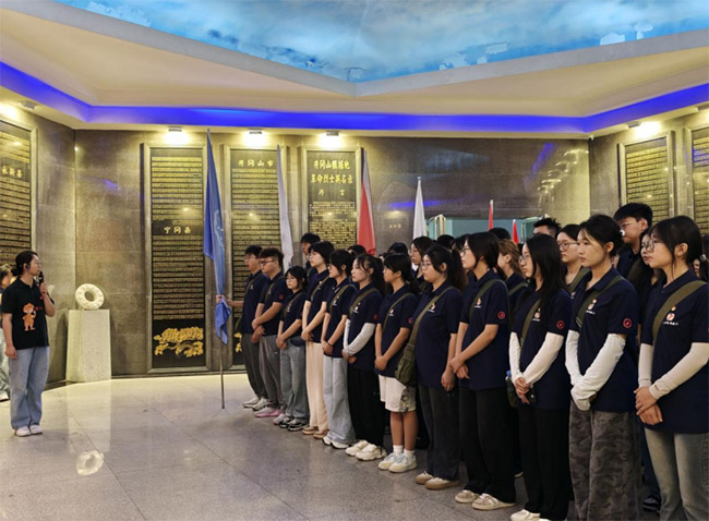 �����G��ɽ��н��ӳ���ģ�����ɽ�����������������c�o(j��)��֮·