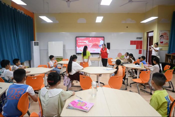 ���t(y��)��·�д�ۣ���ͯ�����М�ů�������йܰ��c���e��ͯ��