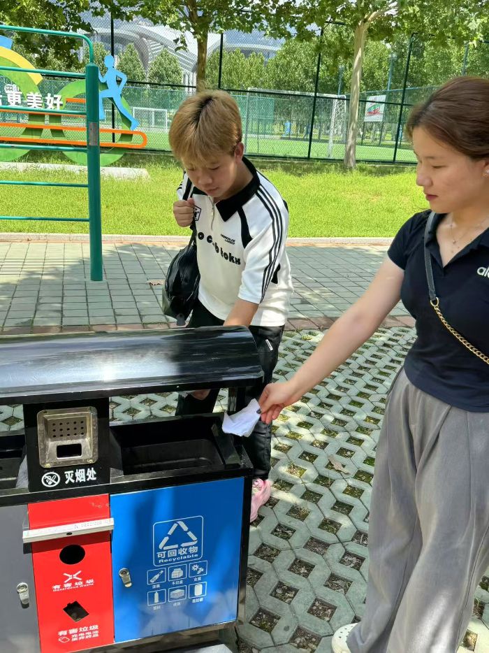 ���u�r(n��ng)�I(y��)��W(xu��)��̩ɽ��퍡����`�F(tu��n)̩���У����tɫ�������L�����Ї�