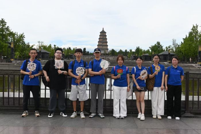 ̽�����z���B(t��i)�}�j(lu��)�������������Gɫδ������������ͨ��W(xu��)�Cе���̌W(xu��)Ժ��ʢ��ʰ�⡱�F(tu��n)�չ�_�����d�Ļ����Ļ����Ќ��`���