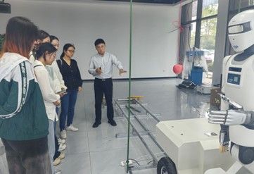 �������C(j��)е�ۑ�(y��ng)������ ̽�ИI(y��)���ܻ��D(zhu��n)��֮�������L(zh��ng)����W(xu��)�������(hu��)��(sh��)�`�F(tu��n)�(du��)������(xi��ng)�{(di��o)��