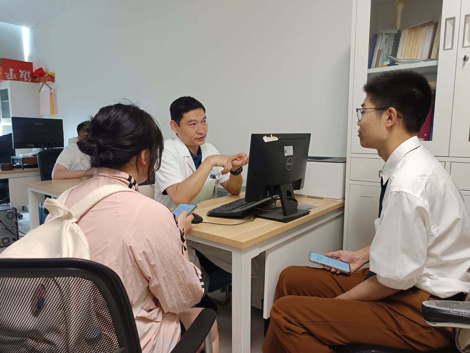 ��Ԓ�ǿ��t����̽���t�߳��L܉�E