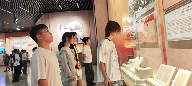 ׷���tɫ���E�����и������񡪡��Ӻ��W�Ӹ����ƽ����ۼo���^�_չ���`���