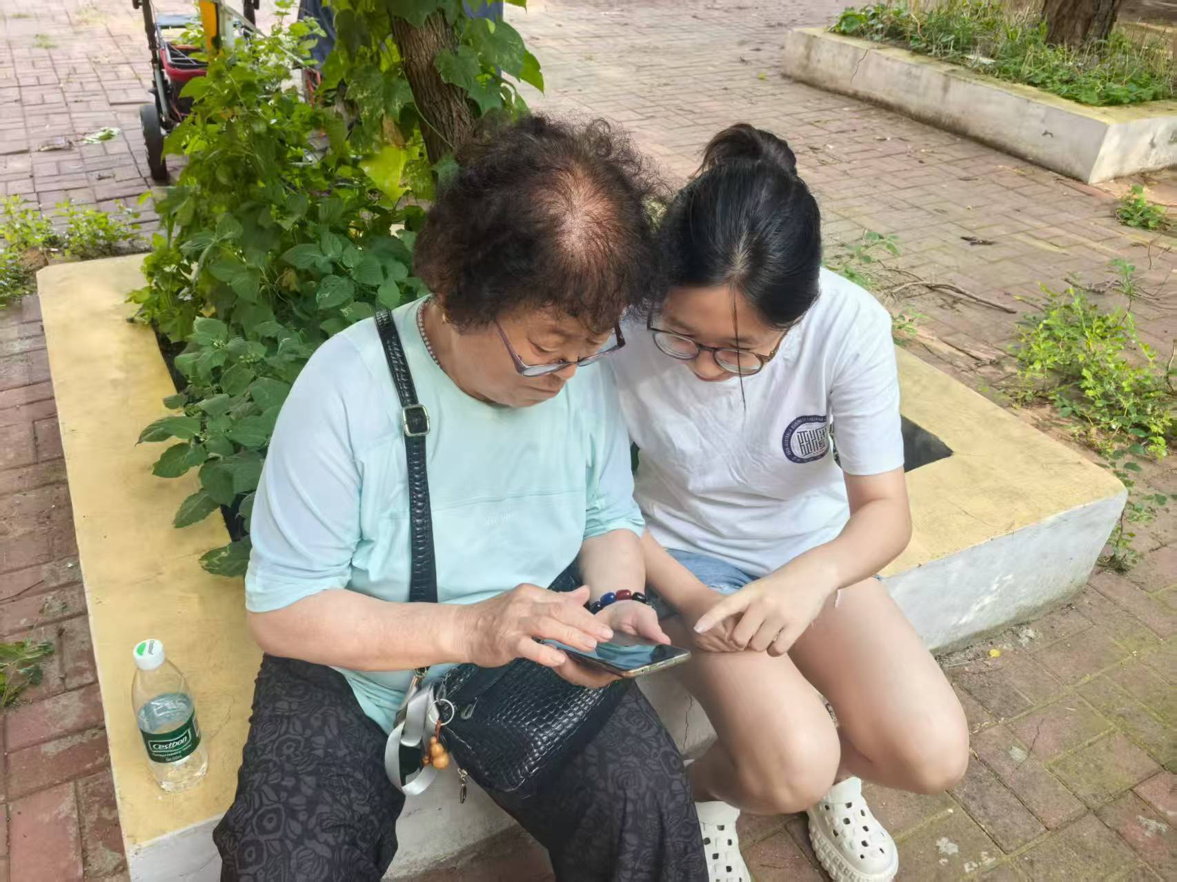 ����y�l���֘����ഺ�ǻ����������˿�Խ��������