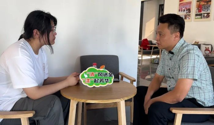 ���ܹ����У�ë�ϸ��}�������������d