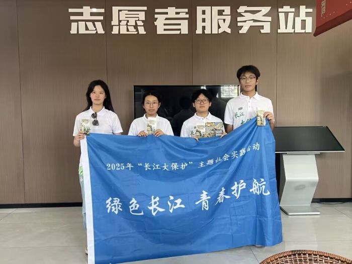 �L���؞�С��̽���`�Fꠣ����ഺ֮���o���Gɫ�L��