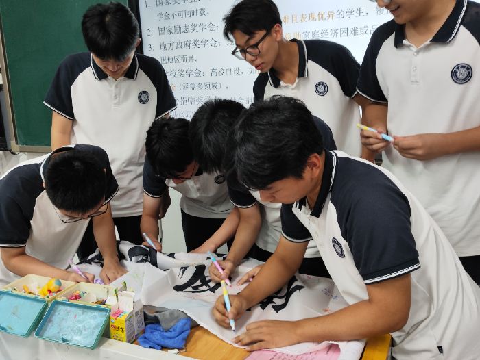 ���Ӻ���