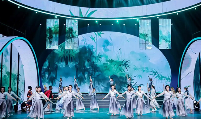 �����X���^�e�k��W����ˇ��� չ�F�����c���й����L����