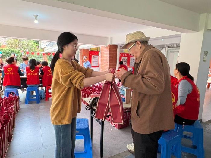 ����������W(xu��)��(sh��)�W(xu��)�c�y(t��ng)Ӌ�W(xu��)Ժ�_չ����ꖾ�ɣ����ů������Т��d�L��־Ը����(w��)���